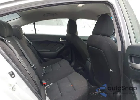 2017 Kia Forte Lx z USA, uszkodzony, nr VIN 3KPFK4A72HE070786